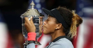 অস্ট্রেলিয়া ওপেন : চ্যাম্পিয়ন জাপানের নাওমি