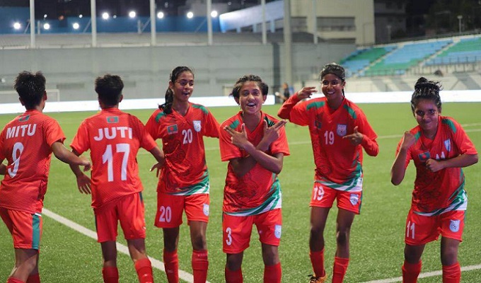 গোলের পর বাংলাদেশের তরুণীদের উচ্ছ্বাস। ছবি: সংগৃহীত