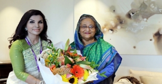 প্রধানমন্ত্রী লন্ডন পৌঁছেছেন প্রধানমন্ত্রী লন্ডন পৌঁছেছেন