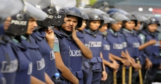 করোনা আক্রান্ত পুলিশের সংখ্যা ২ হাজার ছাড়াল করোনা আক্রান্ত পুলিশের সংখ্যা ২ হাজার ছাড়াল