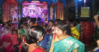 জয়পুরহাটে জমে উঠেছে শারদীয় দুর্গোৎসব