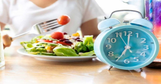 নারীদের হরমোনে প্রভাব ফেলে ইন্টারমিটেন্ট ফাস্টিং নারীদের হরমোনে প্রভাব ফেলে ইন্টারমিটেন্ট ফাস্টিং