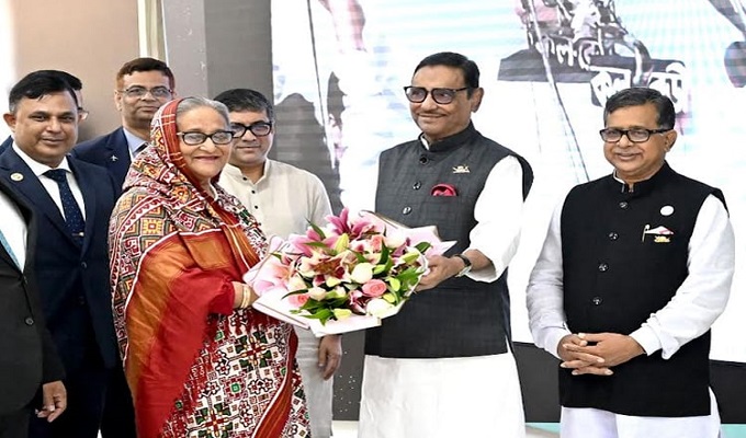 ব্রাসেলস থেকে ঢাকায় ফিরলেন প্রধানমন্ত্রী