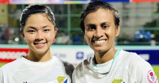 মালদ্বীপে লীগ খেলতে যাচ্ছে ফুটবলকন্যা সাবিনা ও সুমাইয়া মালদ্বীপে লীগ খেলতে যাচ্ছে ফুটবলকন্যা সাবিনা ও সুমাইয়া