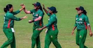 পাকিস্তানকে হারিয়ে সিরিজ জিতলো বাংলার মেয়েরা পাকিস্তানকে হারিয়ে সিরিজ জিতলো বাংলার মেয়েরা