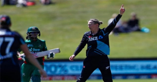 নিউজিল্যান্ডের কাছে হোয়াইটওয়াশ হলো বাঘিনিরা নিউজিল্যান্ডের কাছে হোয়াইটওয়াশ হলো বাঘিনিরা