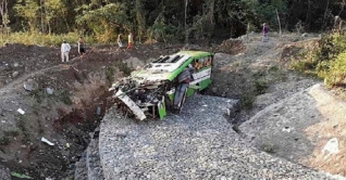 ফিলিপাইনে ট্রাক দুর্ঘটনায় ১৯ জন নিহত