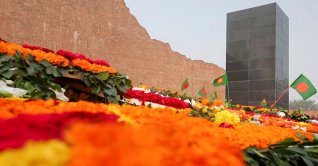 শ্রদ্ধা ও ভালোবাসায় শহীদ বুদ্ধিজীবীদের স্মরণ