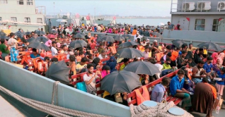 ভাসানচরে পৌঁছেছে আরও ১৯৯৯ রোহিঙ্গা