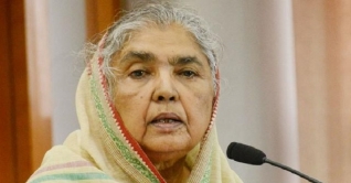 প্রধানমন্ত্রী জঙ্গিবাদ মোকাবিলা করে যাচ্ছেন : মতিয়া