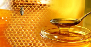 জেনে নিন ঠান্ডা কমাতে মধুর ব্যবহার জেনে নিন ঠান্ডা কমাতে মধুর ব্যবহার