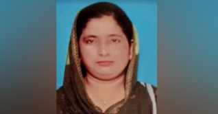 ওষুধ কিনতে গিয়ে ৬ টুকরো হলেন নারী