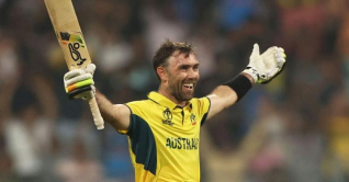 ২০১ রানের ইনিংসে ম্যাক্সওয়েলের যত রেকর্ড