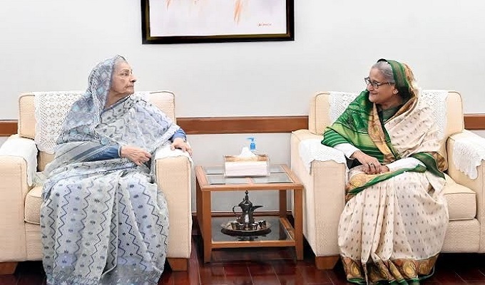 গণভবনে প্রধানমন্ত্রীর সঙ্গে রওশন এরশাদের সাক্ষাৎ