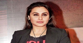 খেলা দেখতে আসছেন রানি মুখার্জি