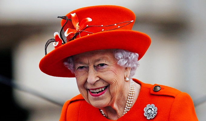 মাত্র ২৫ বছর বয়সে ব্রিটেনের সিংহাসনে বসেন তিনি।  ফাইল চিত্র ।