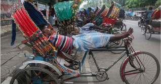রাজধানীত অবৈধ রিক্সা চলতে দেয়া হবে না: তাপস রাজধানীত অবৈধ রিক্সা চলতে দেয়া হবে না: তাপস