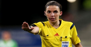 এবার উয়েফা সুপার কাপে নারী রেফারি