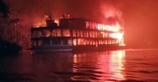 লঞ্চে আগুন: দগ্ধ আরও এক নারীর মৃত্যু
