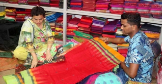 টাঙ্গাইল শাড়ির জিআই স্বত্ব পেতে আবেদন করা হয়েছে