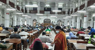 ঢাবির ‘ঘ’ ইউনিটে পরীক্ষা, প্রতি আসনে লড়ছে ৫৮ জন ঢাবির ‘ঘ’ ইউনিটে পরীক্ষা, প্রতি আসনে লড়ছে ৫৮ জন