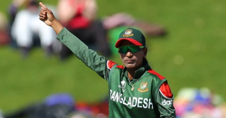 ভালো খেলে শিরোপা ধরে রাখতে চান ক্রিকেটার সালমা ভালো খেলে শিরোপা ধরে রাখতে চান ক্রিকেটার সালমা