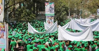 রাজধানীর সব পথেই ছিল উৎসবের আমেজ