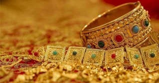 এবার স্বর্ণের ভরি ৬০ হাজার ছাড়াল