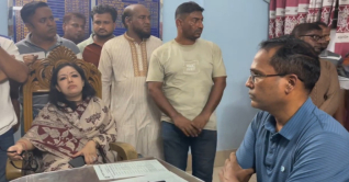 রুমিন-ওসি বাগ্বিতণ্ডা: থানায় যাওয়া ব্যক্তিদেরতালিকা করছে পুলিশ রুমিন-ওসি বাগ্বিতণ্ডা: থানায় যাওয়া ব্যক্তিদেরতালিকা করছে পুলিশ