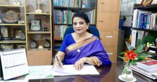 শিক্ষকতা থেকে নেতৃত্বে সেলিনা পলি খানম