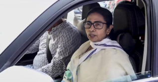 ইন্ডিয়া জোটের বৈঠকে যোগ দিতে দিল্লিতে মমতা