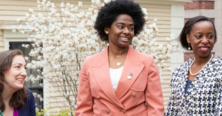 কর্মজীবী নারীদের ফেলোশিপ দেবে হার্ভার্ড ইউনিভার্সিটি কর্মজীবী নারীদের ফেলোশিপ দেবে হার্ভার্ড ইউনিভার্সিটি