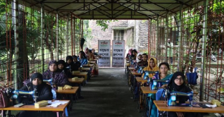 নেত্রকোনায় ৪০ নারী পেলেন প্রশিক্ষণ ও সেলাই মেশিন