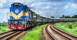 রাজশাহীতে রেললাইনে ভাঙন, ২ ঘণ্টা পর ট্রেন চলাচল শুরু