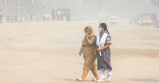 বৃষ্টির পর ঢাকার বাতাস মাঝারিমানের