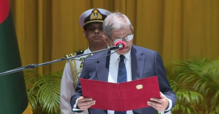 রাষ্ট্রপতি হিসেবে শপথ নিলেন মির্জা ফখরুল