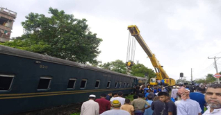 জামালপুর মেইল লাইনচ্যুত: ৮ ঘণ্টা পর রেল যোগাযোগ স্বাভাবিক জামালপুর মেইল লাইনচ্যুত: ৮ ঘণ্টা পর রেল যোগাযোগ স্বাভাবিক