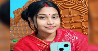 সাতক্ষীরায় প্রতিমায় সিঁদুর দিতে গিয়ে গৃহবধূর মৃত্যু সাতক্ষীরায় প্রতিমায় সিঁদুর দিতে গিয়ে গৃহবধূর মৃত্যু