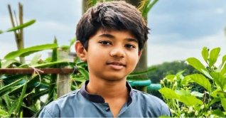 সবাইকে কাঁদিয়ে চিরনিদ্রায় শায়িত অপ্রতিম সবাইকে কাঁদিয়ে চিরনিদ্রায় শায়িত অপ্রতিম