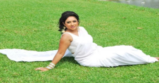 শাবনূরের রহস্যময় ৫ শব্দের পোস্ট নিয়ে আলোচনা তুঙ্গে