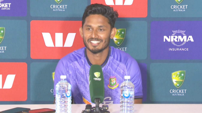 সংবাদ সম্মেলনে কথা বলছেন তানজিদ হাসান তামিম। ছবি : ক্রিকেট অস্ট্রেলিয়া