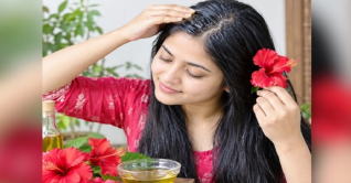 চুল ঝরে পড়া রোধে নারকেল তেলে মেশাবেন যে উপাদান
