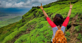 মন খারাপ? একা ভ্রমণে যান, ভালো লাগবে